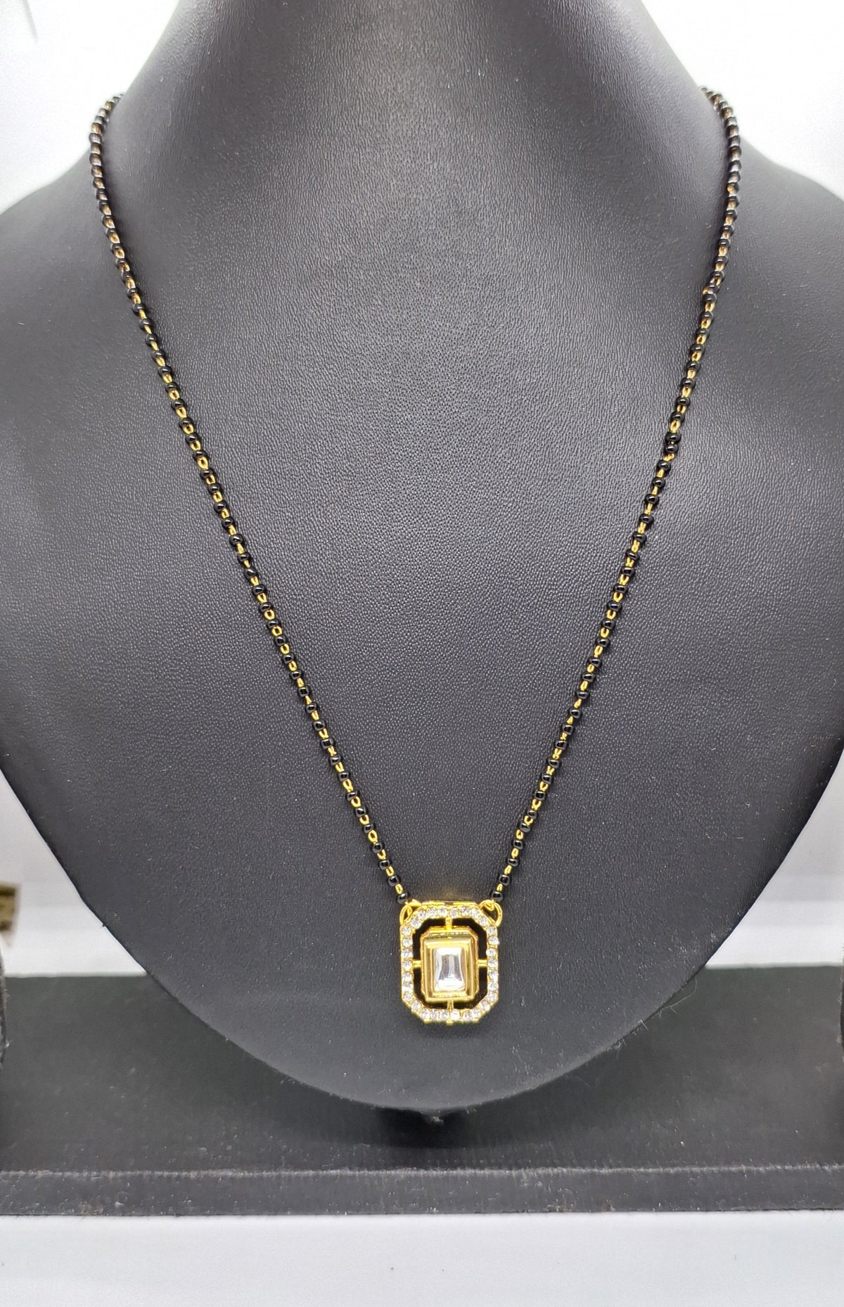 Kundan Ad Mangalsutra