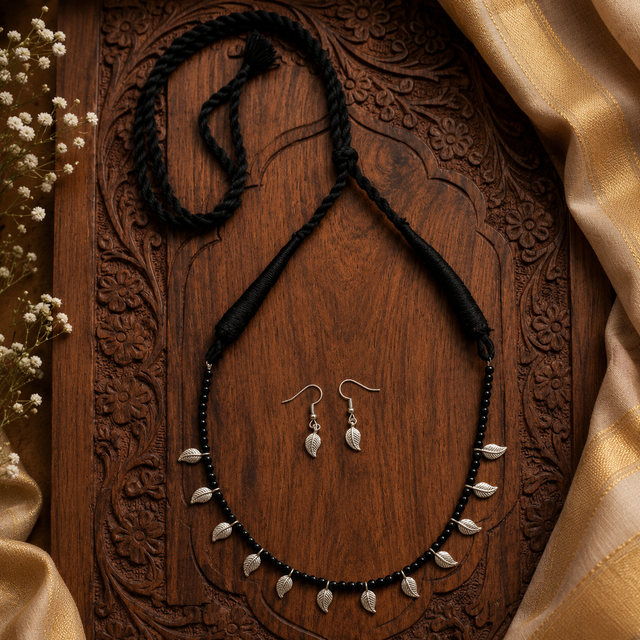 Black beads Leaf Necklace Set