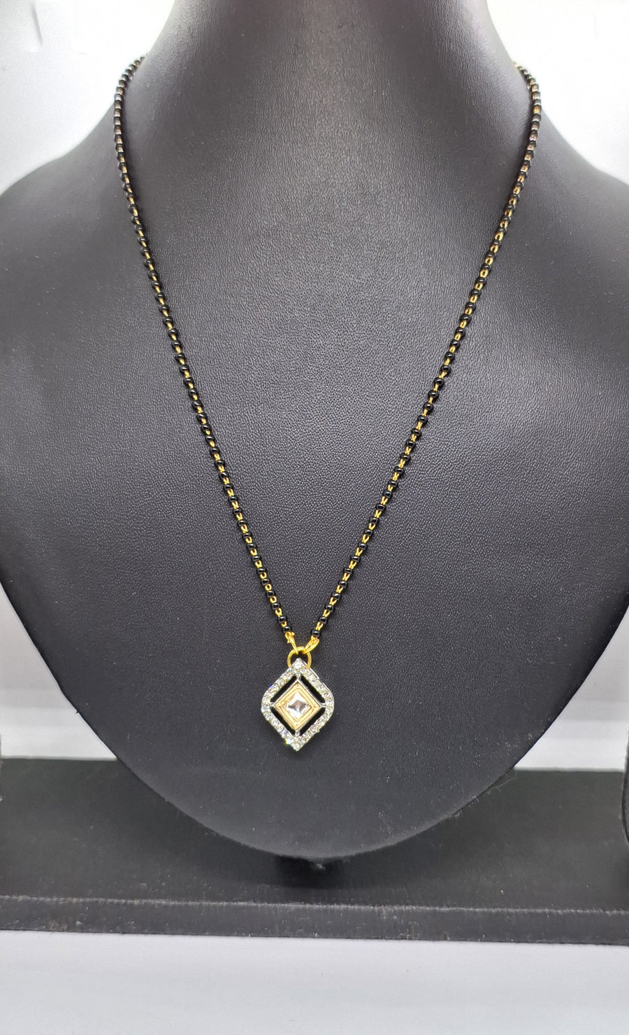 Kundan Ad Mangalsutra