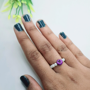 Alphabet "V" Ring